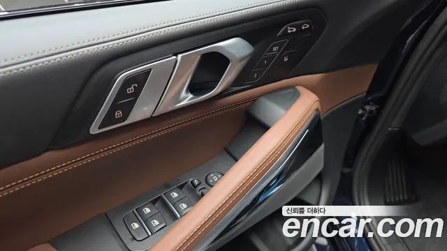 BMW X6 xDrive40i M Sport — Фото автомобиля 16