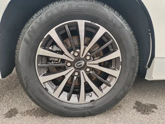 GAC Trumpchi M8 — Фото автомобиля 11