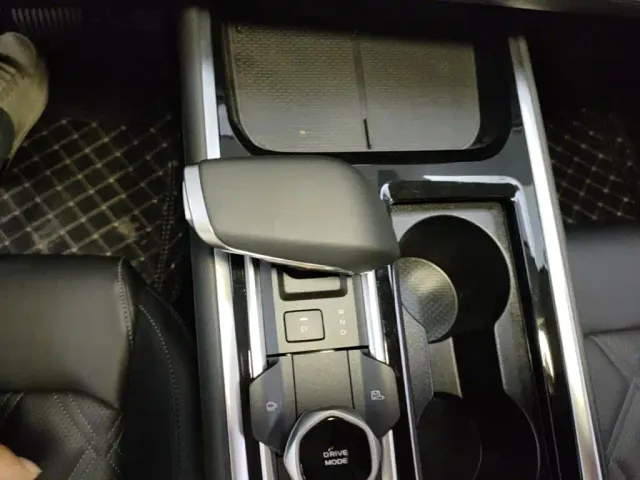 Changan Qiyuan Q05 — Фото автомобиля 13