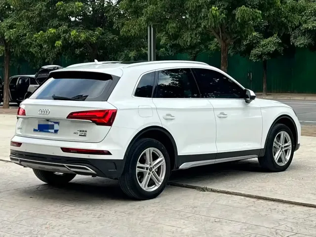 Audi Q5L — Фото автомобиля 9