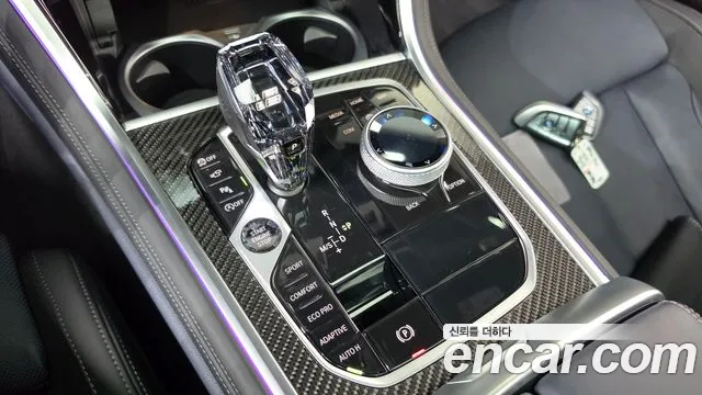 BMW 8 Series G15 — Фото автомобиля 12