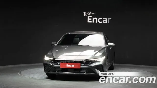 Hyundai AVANTE — Фото автомобиля 3