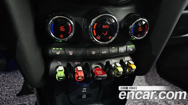 MINI Cooper — Фото автомобиля 23