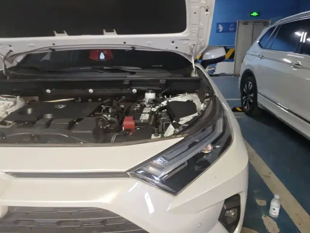 Toyota RAV4 — Фото автомобиля 19