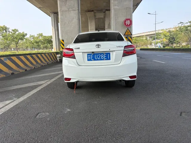 Toyota Vios — Фото автомобиля 4