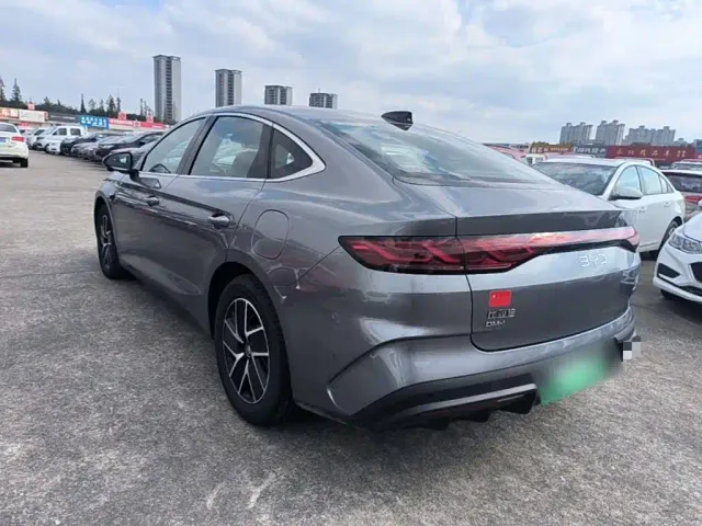 BYD Qin L — Фото автомобиля 4