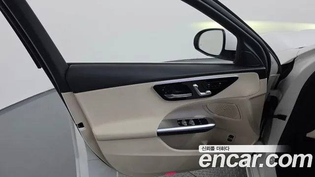 Mercedes-Benz C-Class — Фото автомобиля 24