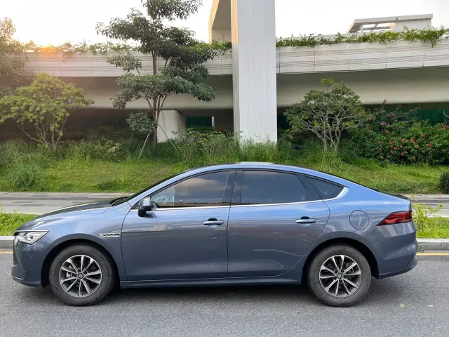 BYD Qin PLUS — Фото автомобиля 16