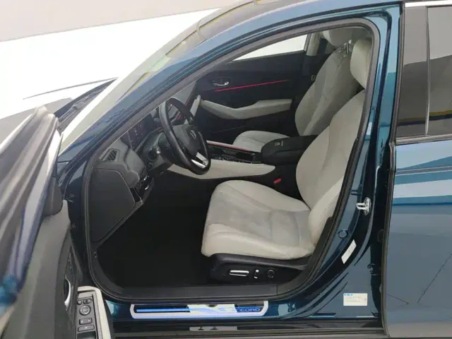Honda Accord — Фото автомобиля 9