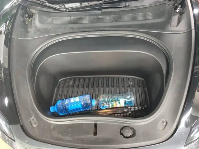 Tesla Model 3 — Фото автомобиля 15