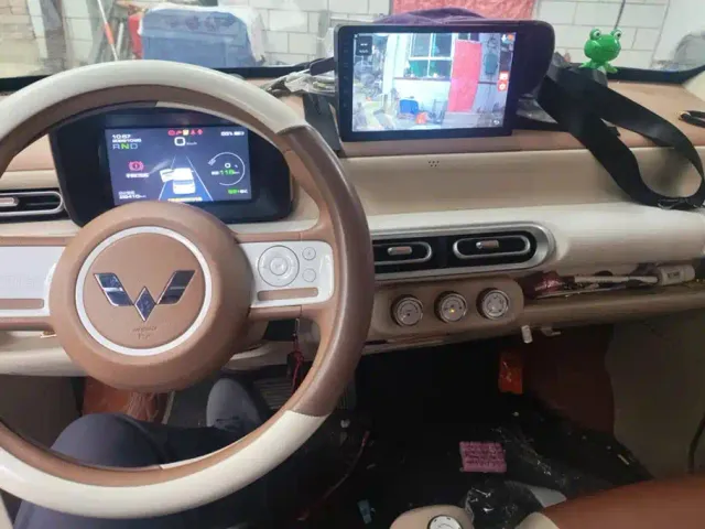 Wuling Hongguang Mini EV — Фото автомобиля 12