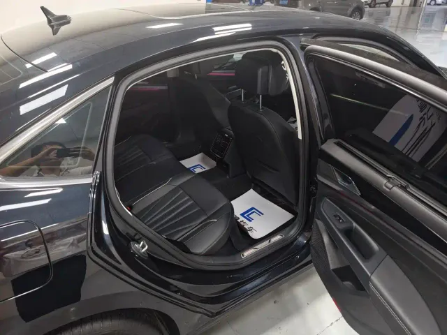 Volkswagen Passat — Фото автомобиля 17
