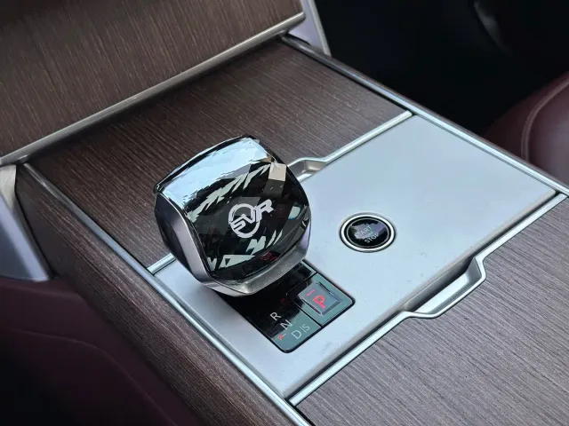 Land Rover Range Rover — Фото автомобиля 18