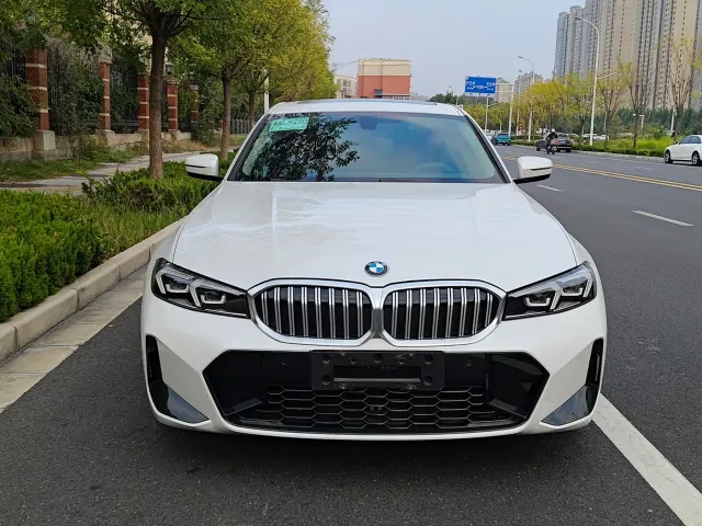 BMW 3 Series — Фото автомобиля 2
