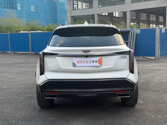 Cadillac XT5 — Фото автомобиля 11