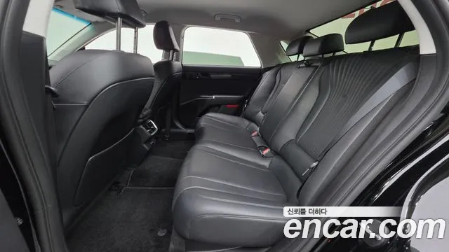 Hyundai Grandeur GN7 — Фото автомобиля 12