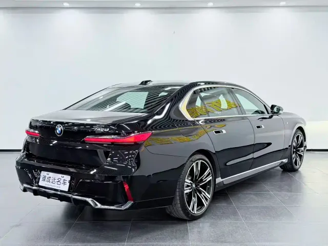 BMW 7 Series — Фото автомобиля 4
