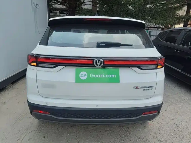 Changan CS35 Plus — Фото автомобиля 5