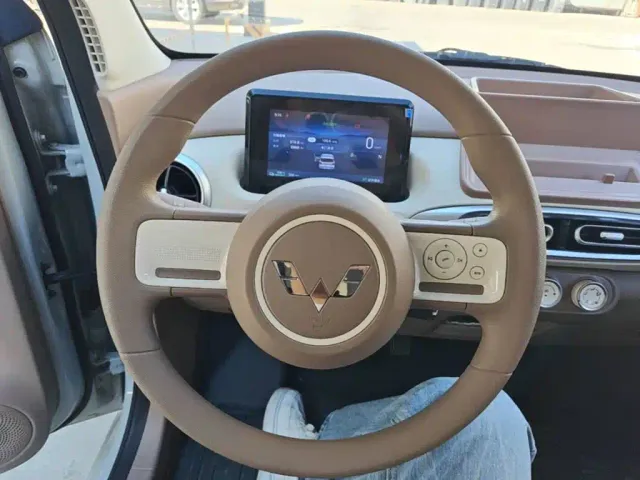 Wuling Hongguang Mini EV — Фото автомобиля 10