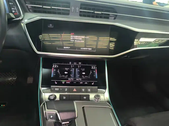 Audi A7L — Фото автомобиля 12