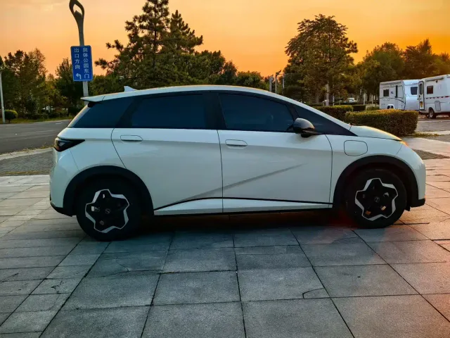 BYD Dolphin — Фото автомобиля 3