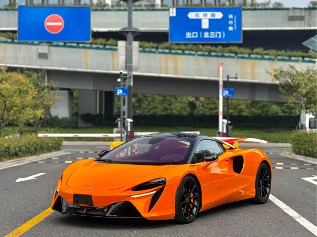 McLaren Artura — Фото автомобиля 3