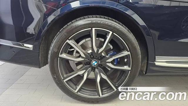 BMW X7 — Фото автомобиля 5