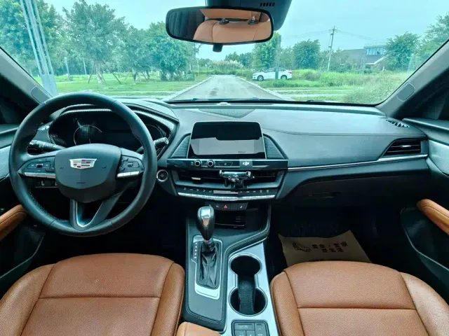 Cadillac CT4 — Фото автомобиля 5