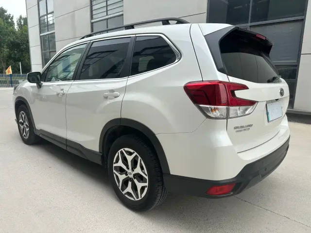 Subaru Forester — Фото автомобиля 7
