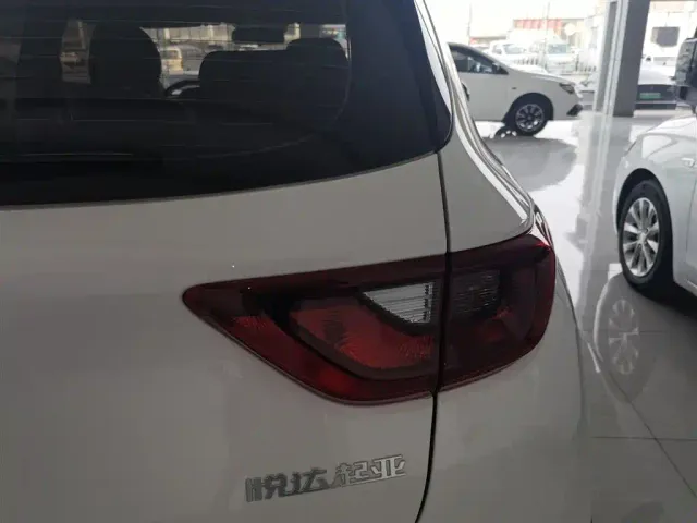 Kia KX1 — Фото автомобиля 7