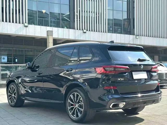 BMW X5 — Фото автомобиля 9