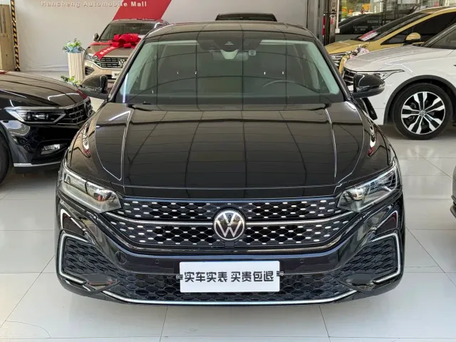 Volkswagen Passat — Фото автомобиля 2