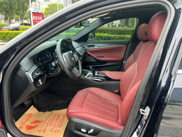 BMW 5 Series — Фото автомобиля 5