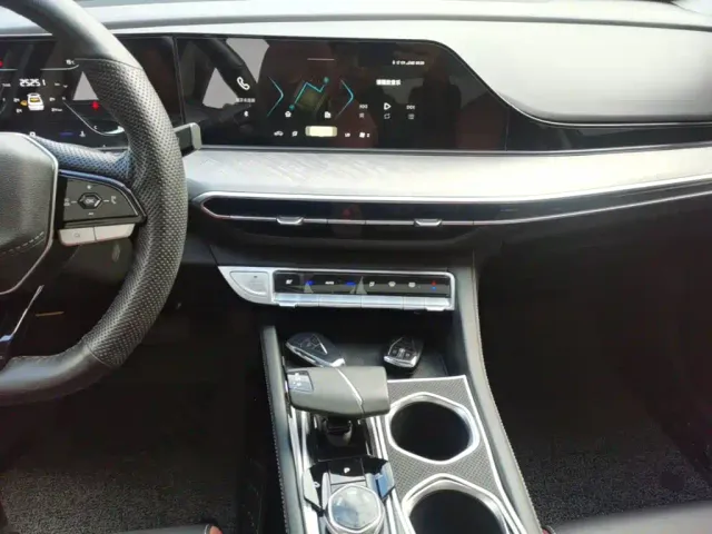 Changan Eado — Фото автомобиля 12