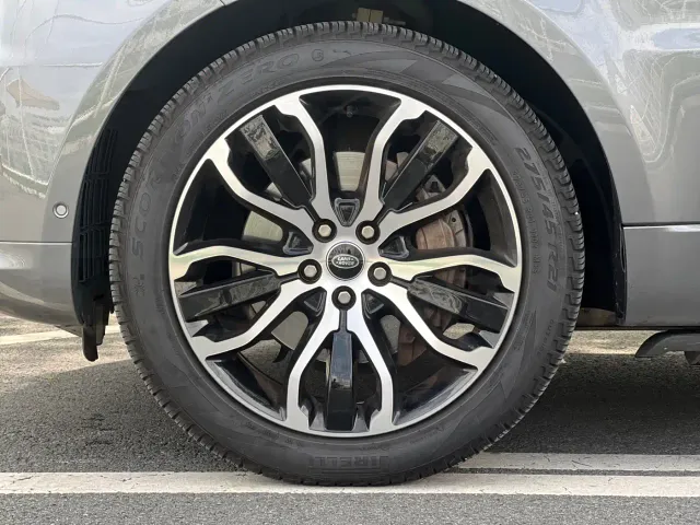 Land Rover Range Rover Sport — Фото автомобиля 8