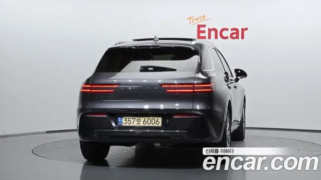 Genesis GV70 — Фото автомобиля 4