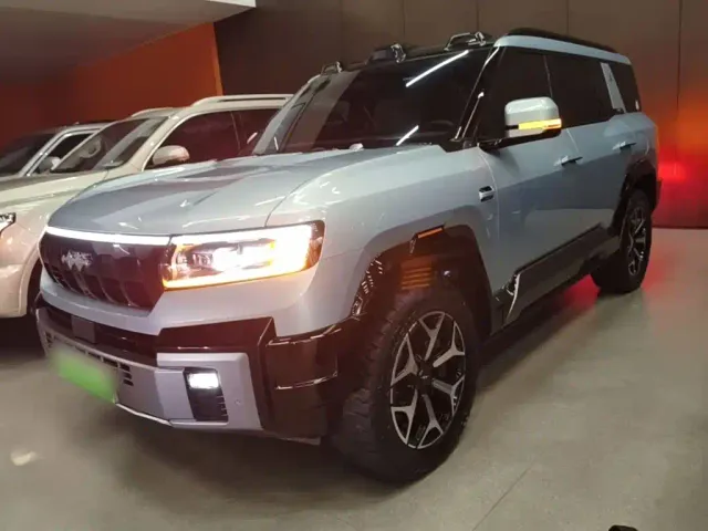 Фотография автомобиля — BYD FangChengBao Leopard 8