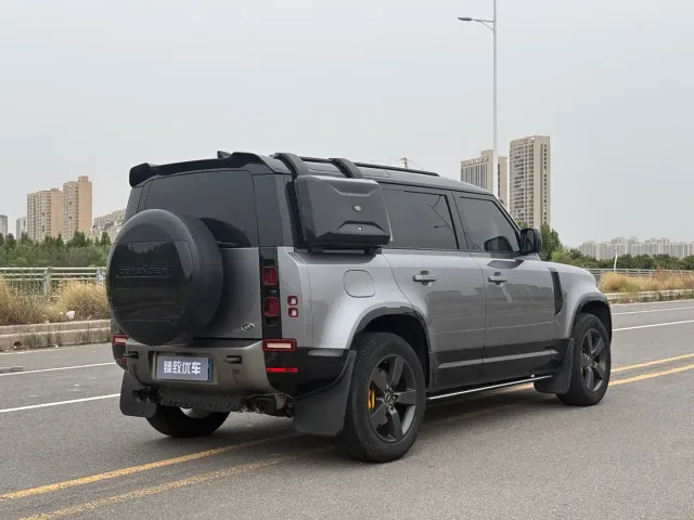 Land Rover Defender — Фото автомобиля 6
