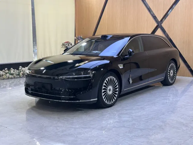 Фотография автомобиля — Stelato S9T