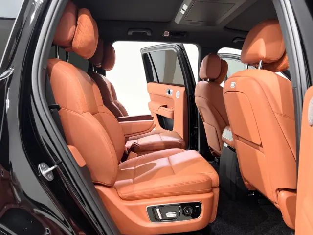 Li Auto L9 — Фото автомобиля 10