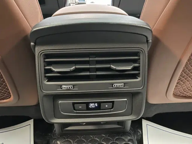 Audi Q7 — Фото автомобиля 20