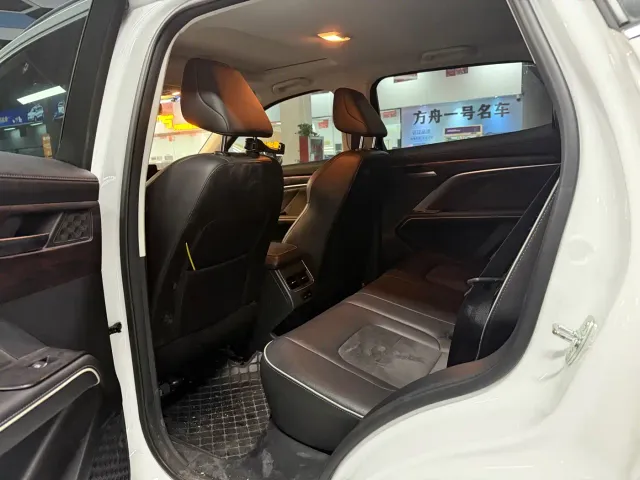 Haval H6 — Фото автомобиля 6