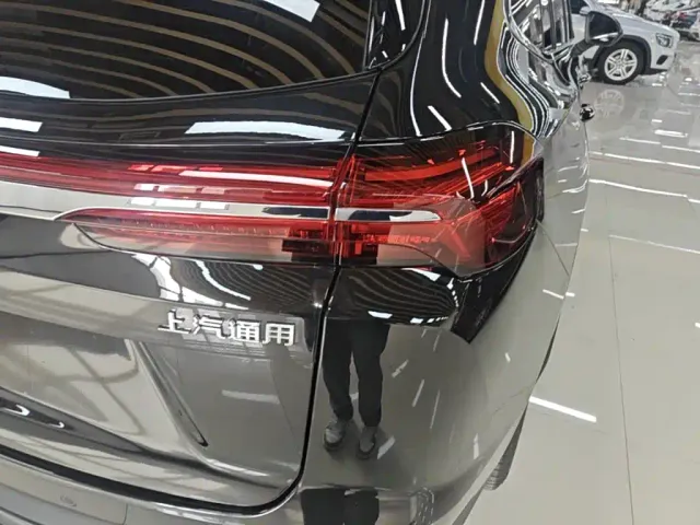 Buick Envision Plus — Фото автомобиля 7