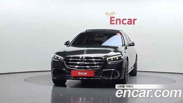 Mercedes-Benz S-Class — Фото автомобиля 3
