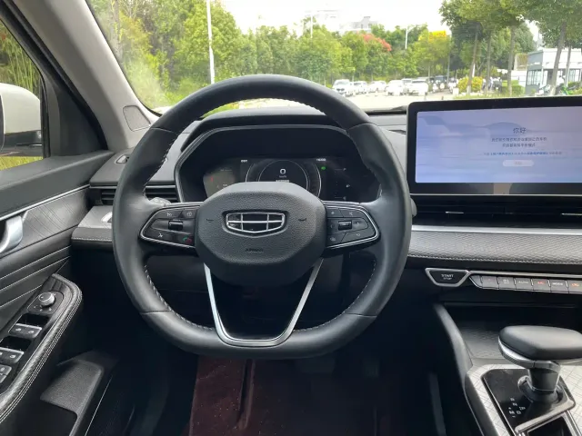 Geely Xingrui — Фото автомобиля 4