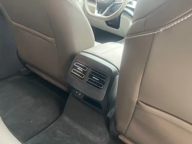 BYD Qin PLUS 2023 Champion Edition DM-i 55KM Leading — Фото автомобиля 10