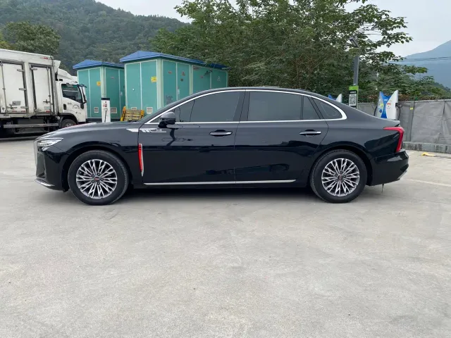Hongqi H5 — Фото автомобиля 4