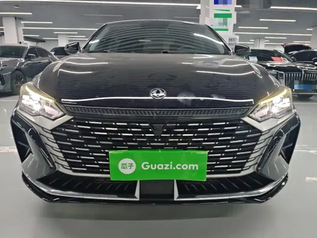 Dongfeng Yixuan MAX — Фото автомобиля 2