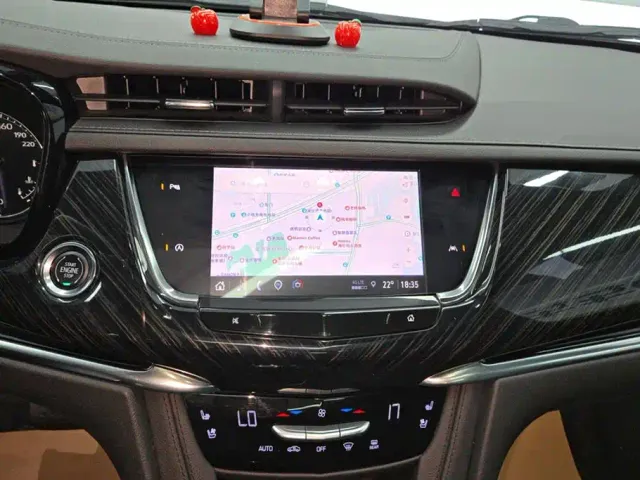 Cadillac XT6 — Фото автомобиля 13