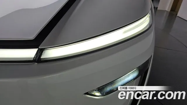 Tesla Model Y — Фото автомобиля 19